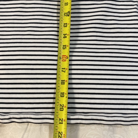 Women’s top - Picture 2 of 9